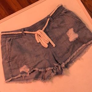 AMERICAN EAGLE SHORTS